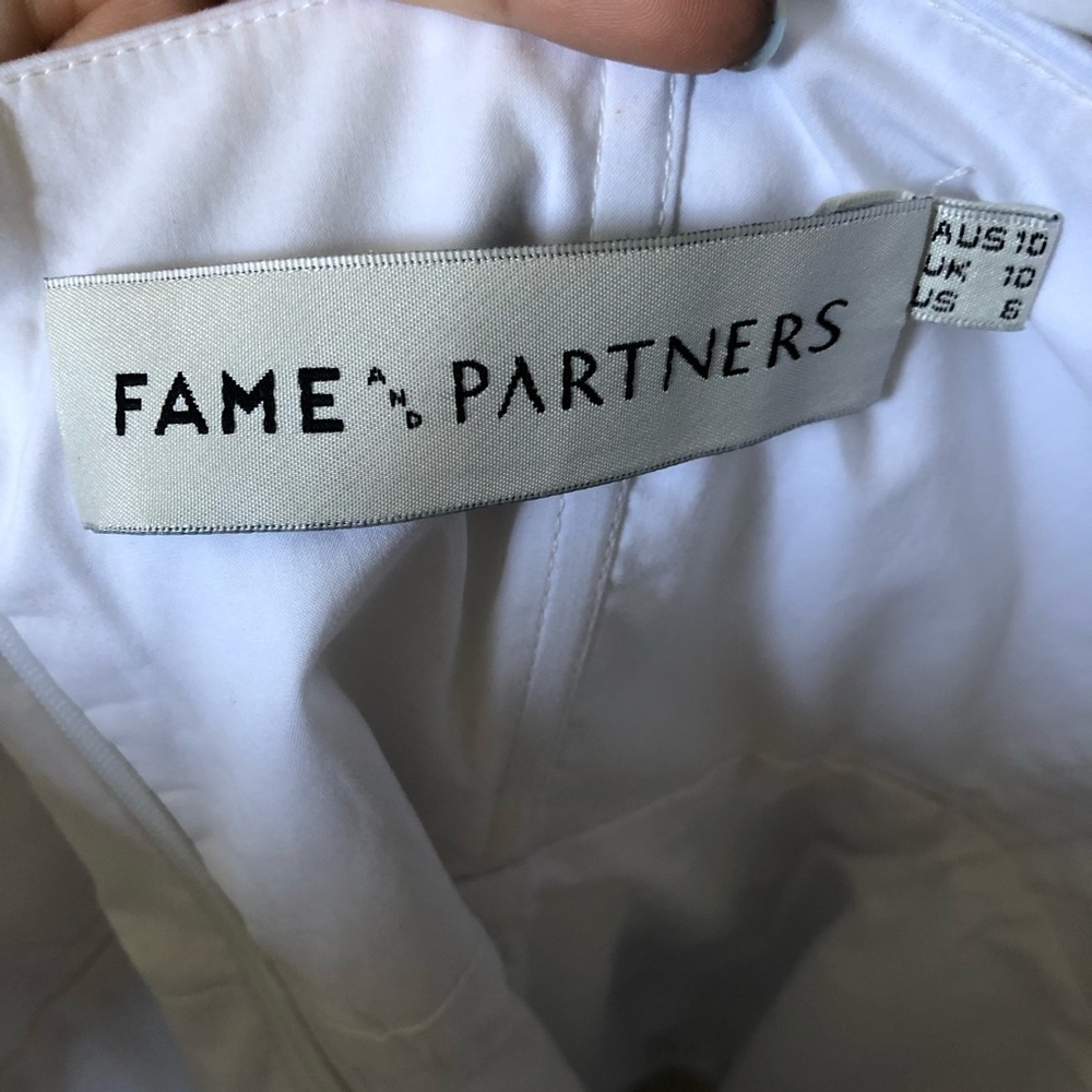 Fame & partners white sleeveless mini dress SZ 6 - Picture 2 of 6